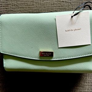 Kate Spade “hold the phone” cross body. NWT. Mint green